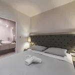 Villa Seaside Luxury With A Swimming Pool - 24341 Trogir