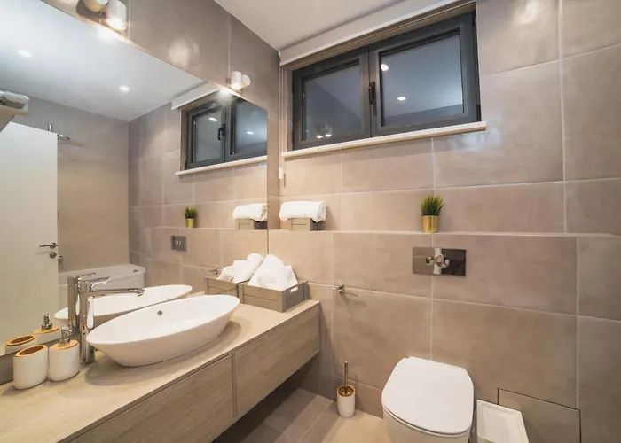 Seaside Luxury With A Swimming Pool - 24341 Villa