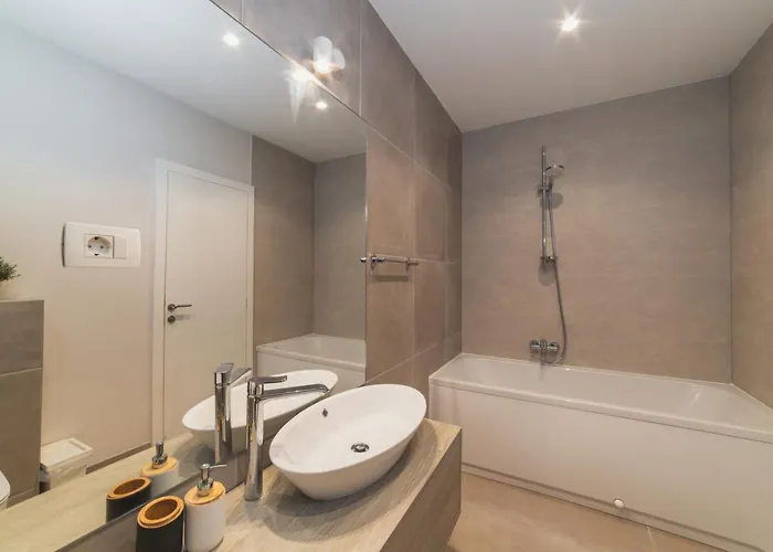 Seaside Luxury With A Swimming Pool - 24341 Villa *