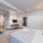 Villa Seaside Luxury With A Swimming Pool - 24341 Trogir