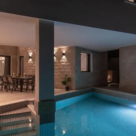 Seaside Luxury With A Swimming Pool - 24341 וילה *