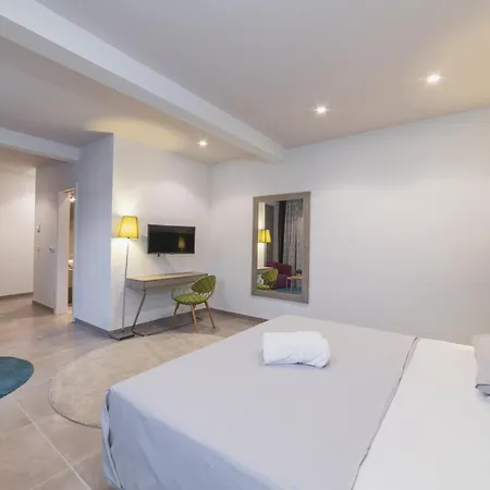 Villa Seaside Luxury With A Swimming Pool - 24341 Trogir