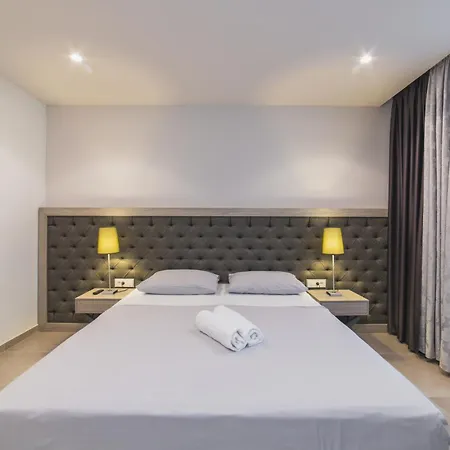 Seaside Luxury With A Swimming Pool - 24341 Trogir