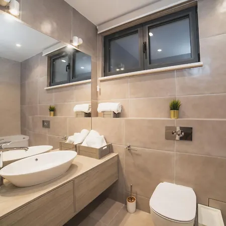 Seaside Luxury With A Swimming Pool - 24341 Villa