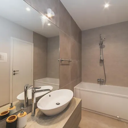 Seaside Luxury With A Swimming Pool - 24341 Villa *