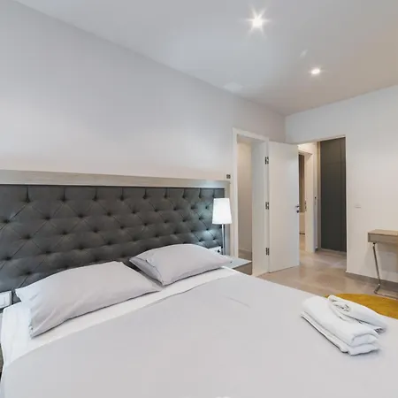 Seaside Luxury With A Swimming Pool - 24341 Villa Trogir