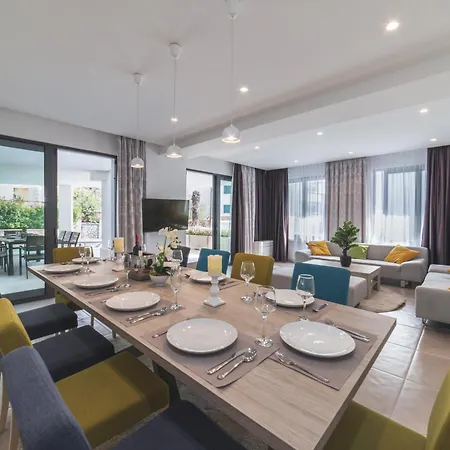 וילה Seaside Luxury With A Swimming Pool - 24341 טרוגיר