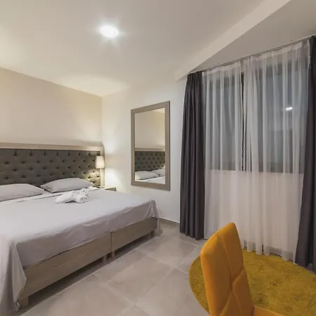 Seaside Luxury With A Swimming Pool - 24341 Trogir