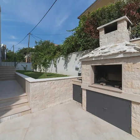 וילה Seaside Luxury With A Swimming Pool - 24341 *