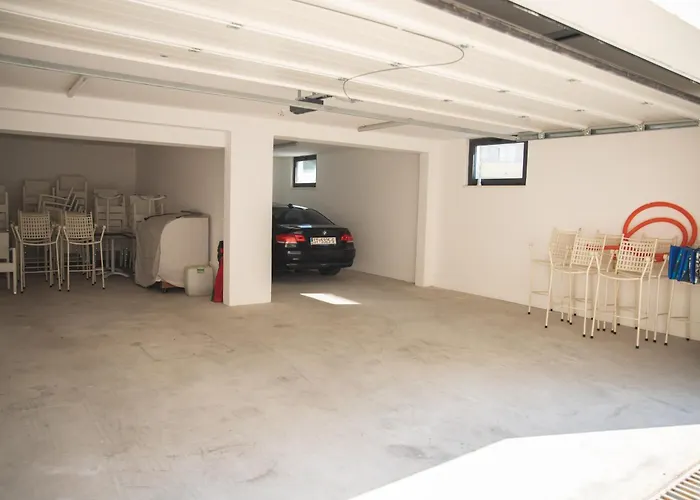 Seaside Luxury With A Swimming Pool - 24341 فيلة تروغير