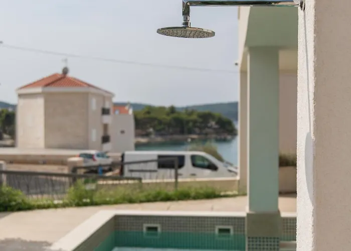 Seaside Luxury With A Swimming Pool - 24341 Вілла Трогір